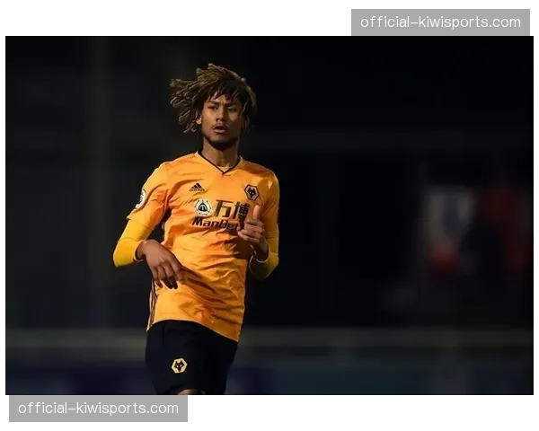 狼队出售拉森签阿姆斯特朗 薪资低位下为英冠做准备 狼队出售拉森签阿姆斯特朗 薪资低位下为英冠做准备